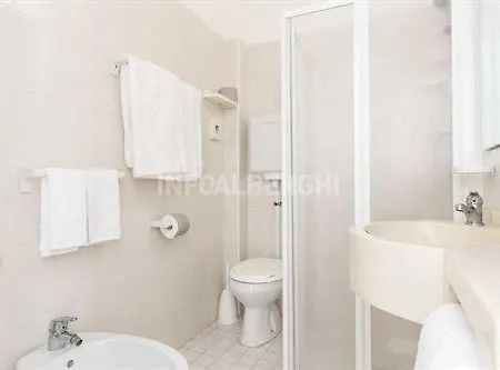 ホテル Esperia Boutique Family 3*