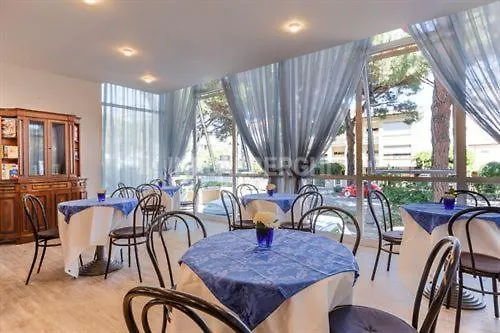 Esperia Boutique Family צ'סנטיקו