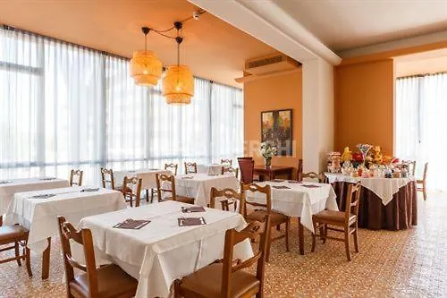 מלון Esperia Boutique Family 3*
